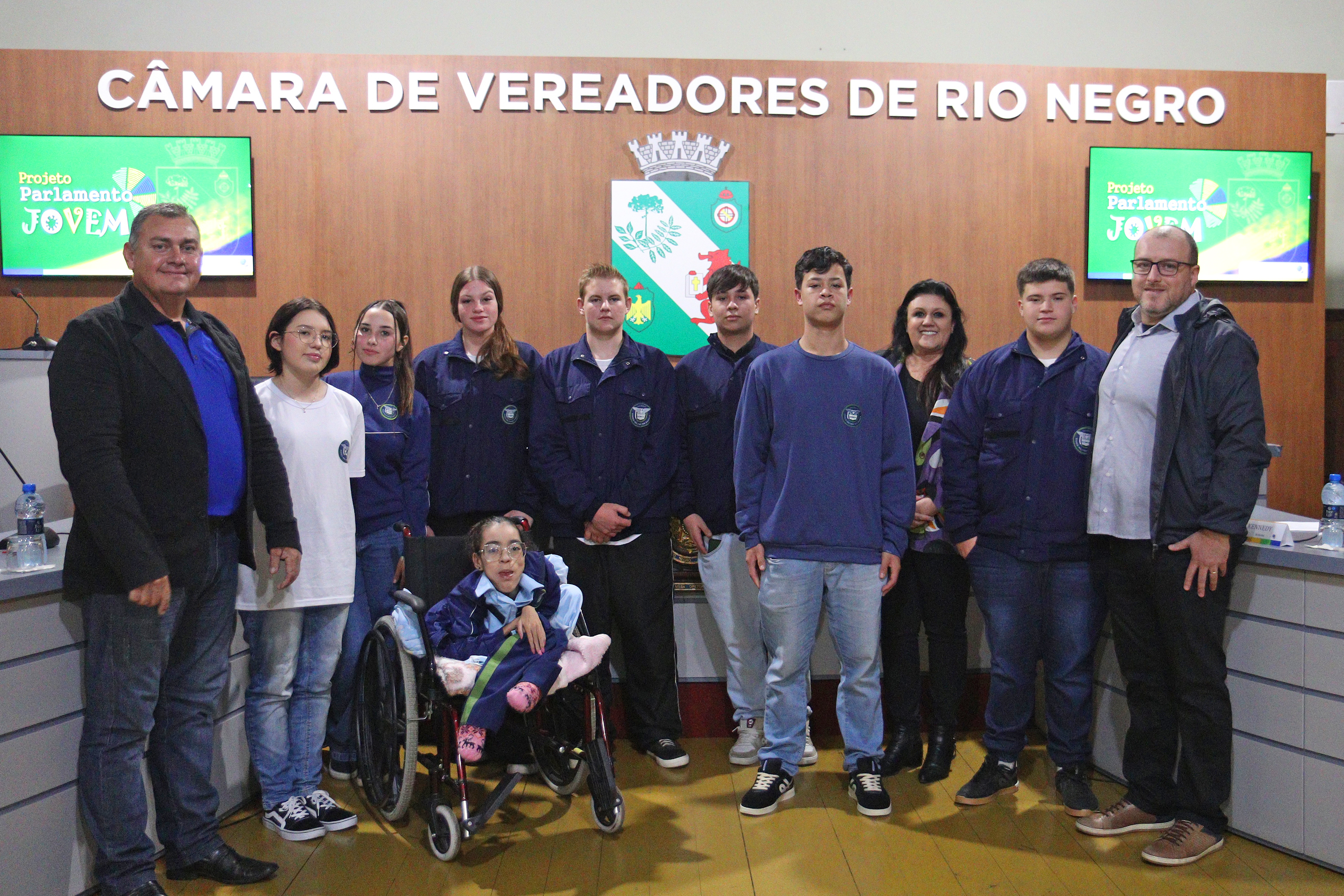 Alunos do Colégio Cívico-Militar Ovande do Amaral assumem mandato do Parlamento Jovem