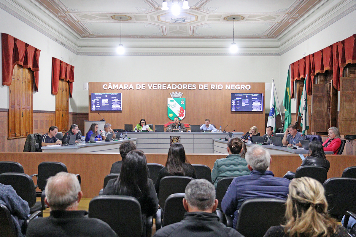Câmara de Rio Negro aprova projetos de transparência e apresenta 19 novas indicações na 12ª Sessão Ordinária