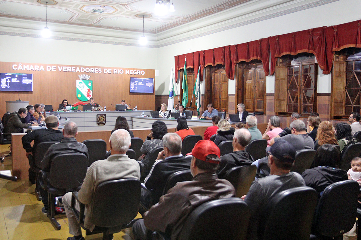 Câmara de Rio Negro aprova projetos de valorização da história e da transparência e apresenta novas indicações em prol da comunidade