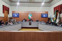 Câmara de Rio Negro aprova quatro projetos de lei em sessão extraordinária