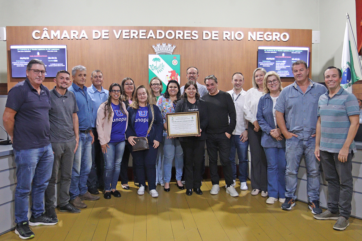 Câmara de Rio Negro homenageia Polo Unopar pelos 20 anos de contribuição ao ensino superior na cidade