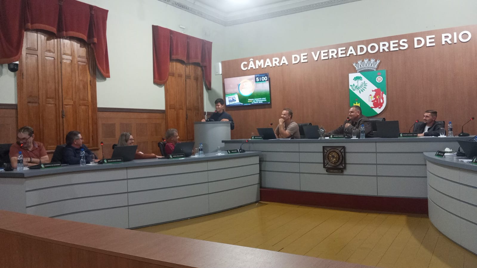 Câmara homenageia Colégio Cívico-Militar Dr. Ovande do Amaral por participação no Parlamento Jovem