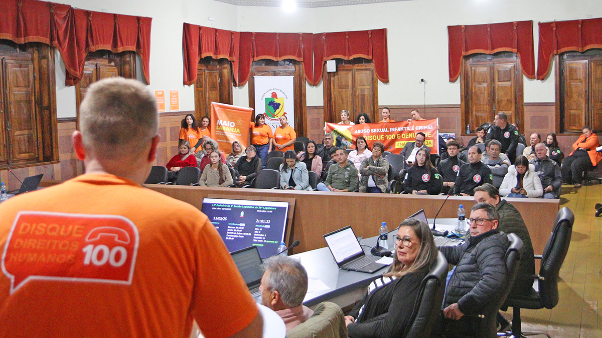 Secretaria de Assistência Social apresenta ações do Maio Laranja na Câmara de Rio Negro