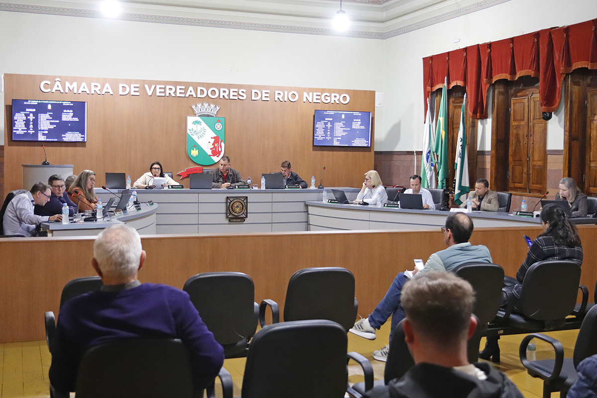 Sessão da Câmara de Rio Negro tem presença do CIMU e votação de projetos e requerimentos