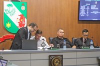 Sessão extraordinária é suspensa após cumprimento de decisão judicial 