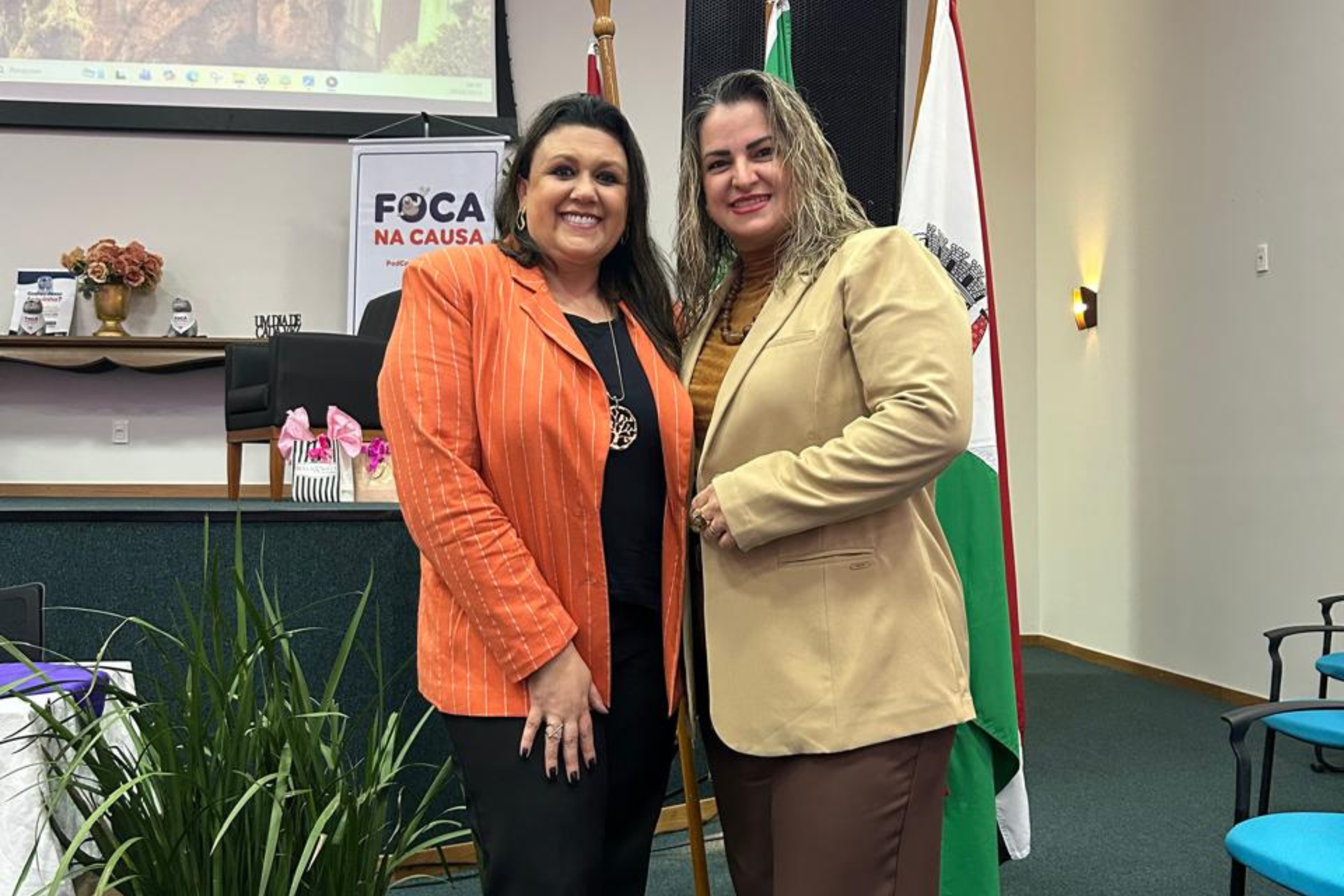 Vereadora Milene Stall representa a Câmara Municipal de Rio Negro no 1º Seminário de Oncologia do Planalto Norte