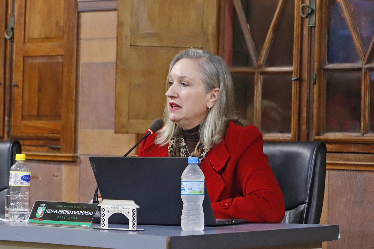 Vereadores propõe urgência em Projeto de Lei para contratação de mais profissionais de saúde